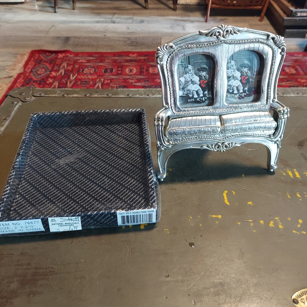 Framestyles Silver Victorian Sofa Double Picture Frame 2x2.5 Settee 76677 - Picture 2 of 5